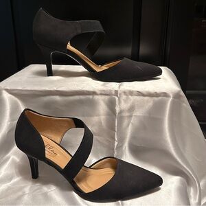 Abella Black Cross-Strap Heels